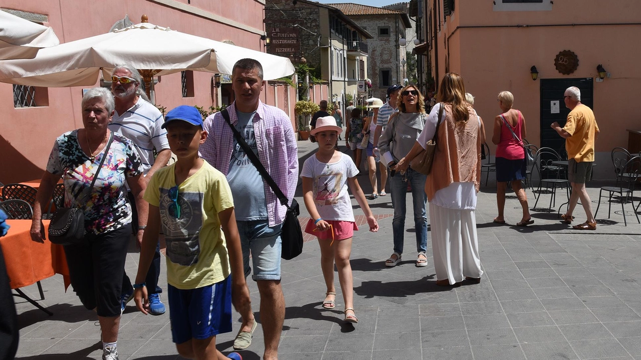 Castiglione del Lago si interroga sulla vicenda della bambina sola alla festa di compleanno Castiglione del Lago si interroga sulla vicenda della bambina sola alla festa di compleanno