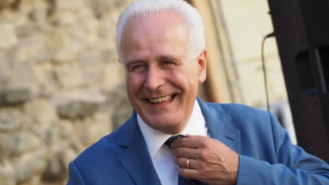 Un sorridente Eugenio Giani dopo la vittoria alle ultime elezioni regionali e l’elezione a Governatore della Toscana