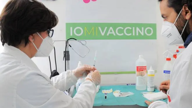 Niente primule di Arcuri in Toscana, dove oggi scatta la fase 3 della vaccinazione