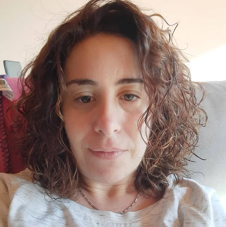 Irene Cervelli, l’impiegata di 42 anni di Capannori colpita da un ictus otto giorni dopo il vaccino Astrazeneca