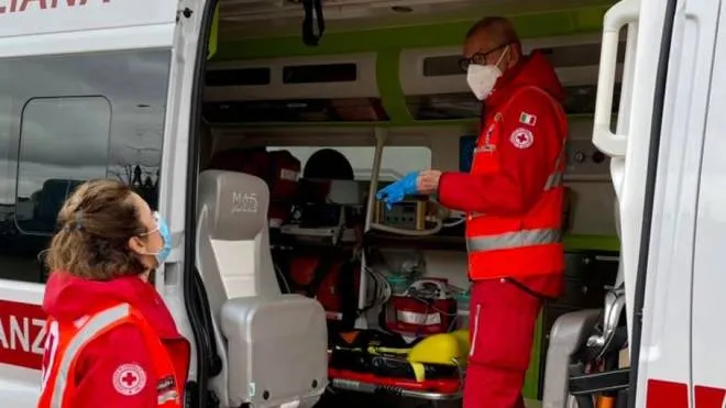 Croce Rossa della Spezia - ambulanza e volontari