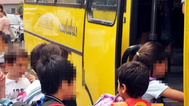 La madre ha aspramente criticato la scelta di non far salire il suo bambino sullo scuolabus