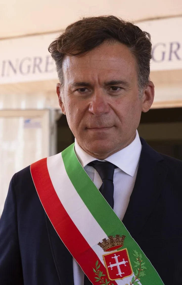Michele Conti, a sinistra, e il presidente della Regione Toscana Eugenio Giani