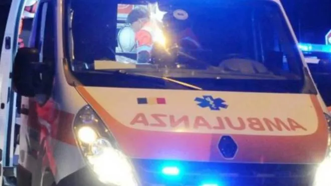 Ambulanza (immagine di repertorio) 