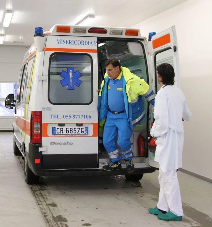In attesa della rivoluzione nei. pronto soccorso toscani, ieri si sono registrate code di ambulanze al Santo Stefano