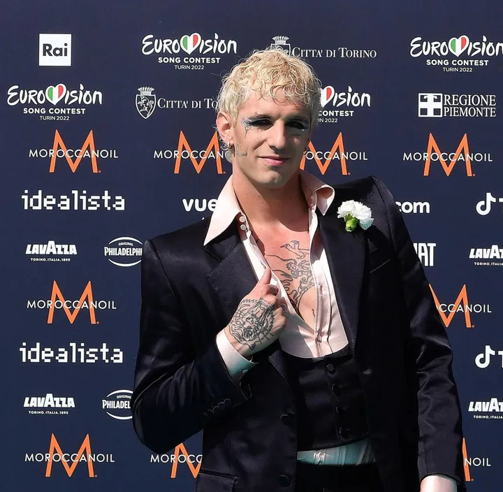 Achille Lauro è reduce dall’Eurovision dove ha partecipato con la canzone «Stripper» e porterà a Prato uno show tutto nuovo con l’Eletric Orchestra