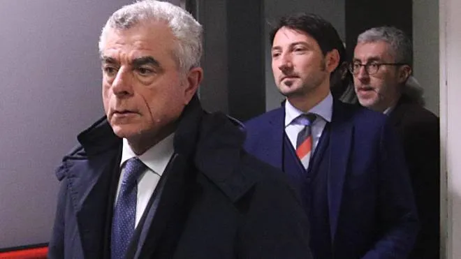 Mauro Moretti in aula alla Corte di Appello durante una delle precedenti udienze: a fine mese potrebbe concludersi il processo bis ordinato dalla Cassazione