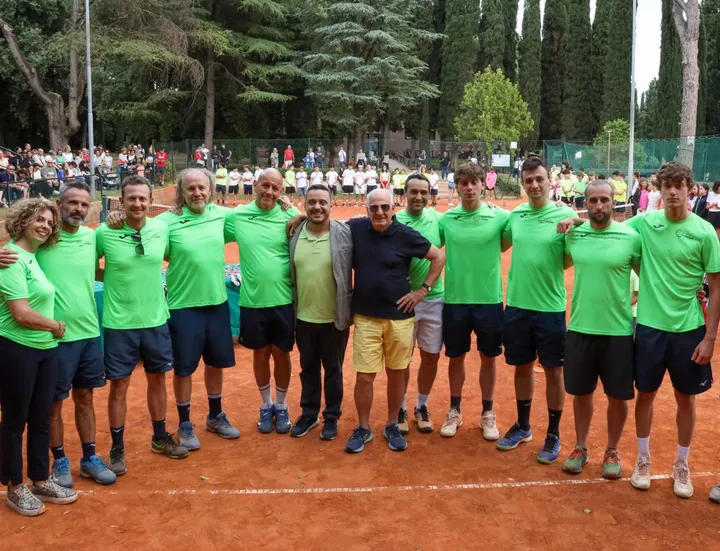 Lo staff del Tennis club La Limonaia ha festeggiato la chiusura dei corsi