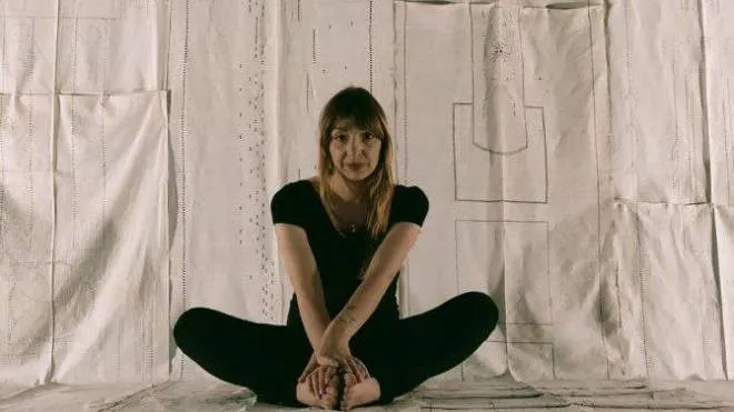 L’artista carrarese d’adozione Silvia Scaringella protagonista per White Carrara