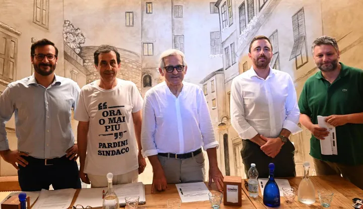 Nella foto Pieri e Di Vito (Forza Italia), Cecchini, Barsanti e Bindocci