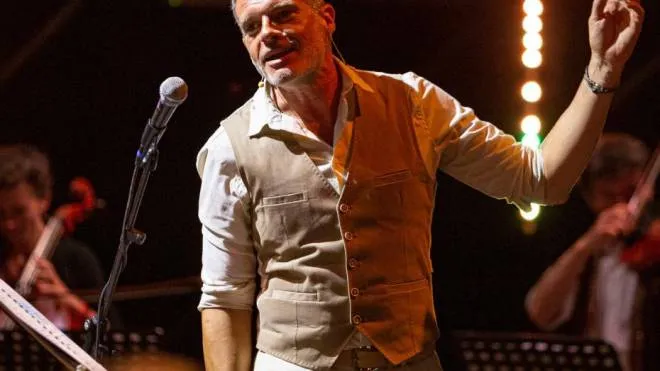 Stefano Massini, vincitore del Tony Award, in tour con lo spettacolo “Quando sarò capace di amare“ dedicato a Gaber