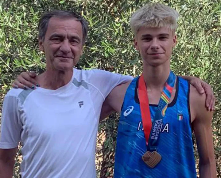 L’atleta Nicholas Gavagni, 16 anni (a destra), con l’allenatore Paolo Tenti