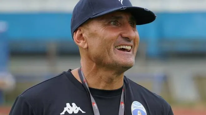 L’allenatore della Sangiovannese Aldo Firicano