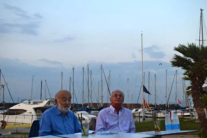 Athos Bigongiali (a destra) con Nino Nardi al Porto di Marina di Pisa