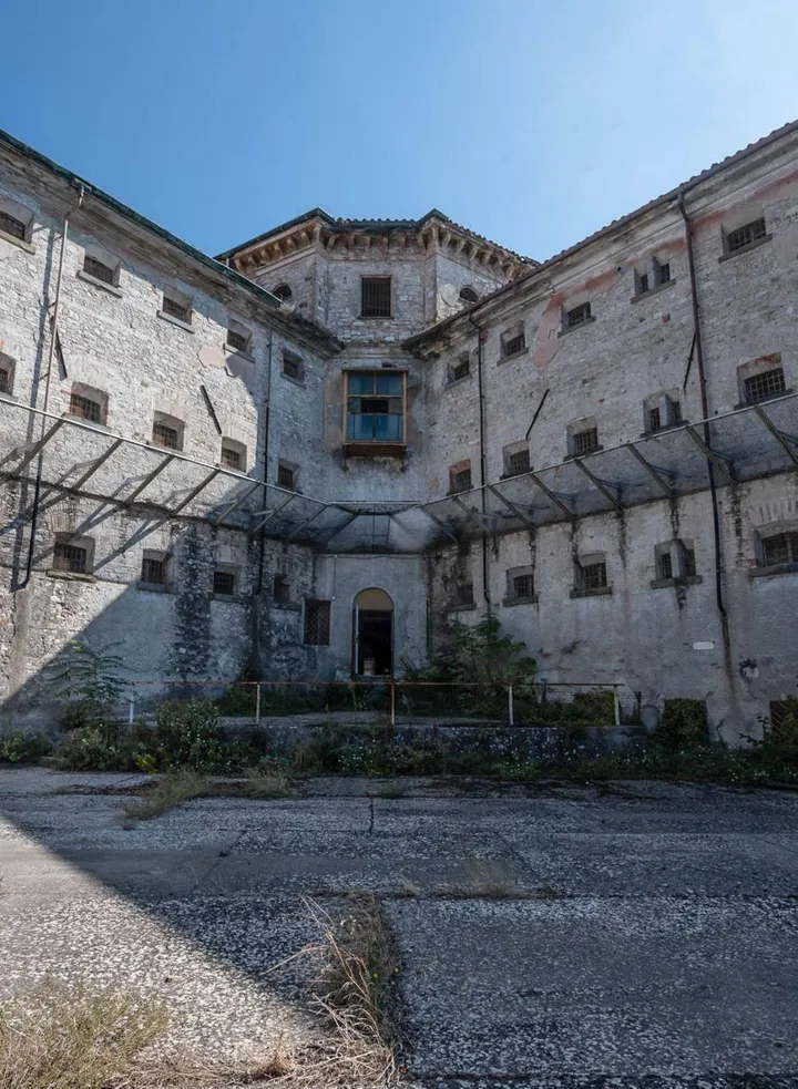 Un’immagine del cortile interno dell’ex carcere femminile che ospiterà la Cittadella della Giustizia