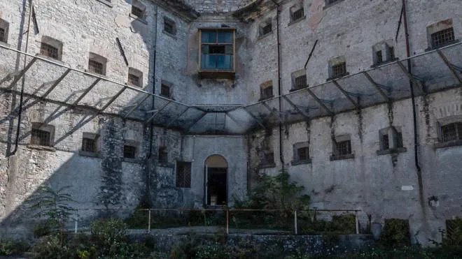 Un’immagine del cortile interno dell’ex carcere femminile che ospiterà la Cittadella della Giustizia