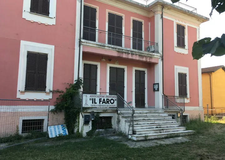 Lo stabile a Terrarossa che ora ospita “Pollicino” centro per minori e famiglie realizzato dalla Società della Salute