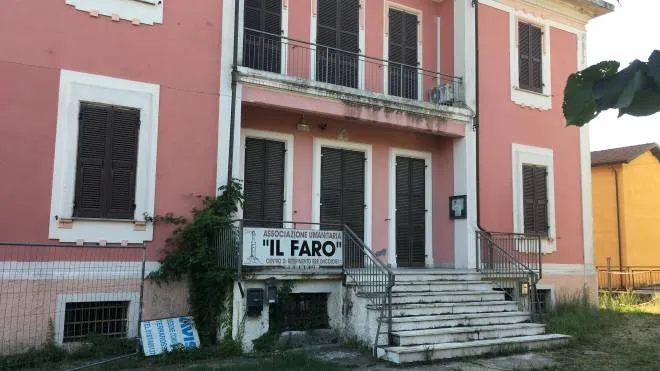 Lo stabile a Terrarossa che ora ospita “Pollicino” centro per minori e famiglie realizzato dalla Società della Salute