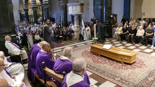 funerali vescovo simoni in cattedrale con cardinale betori e card. simoni