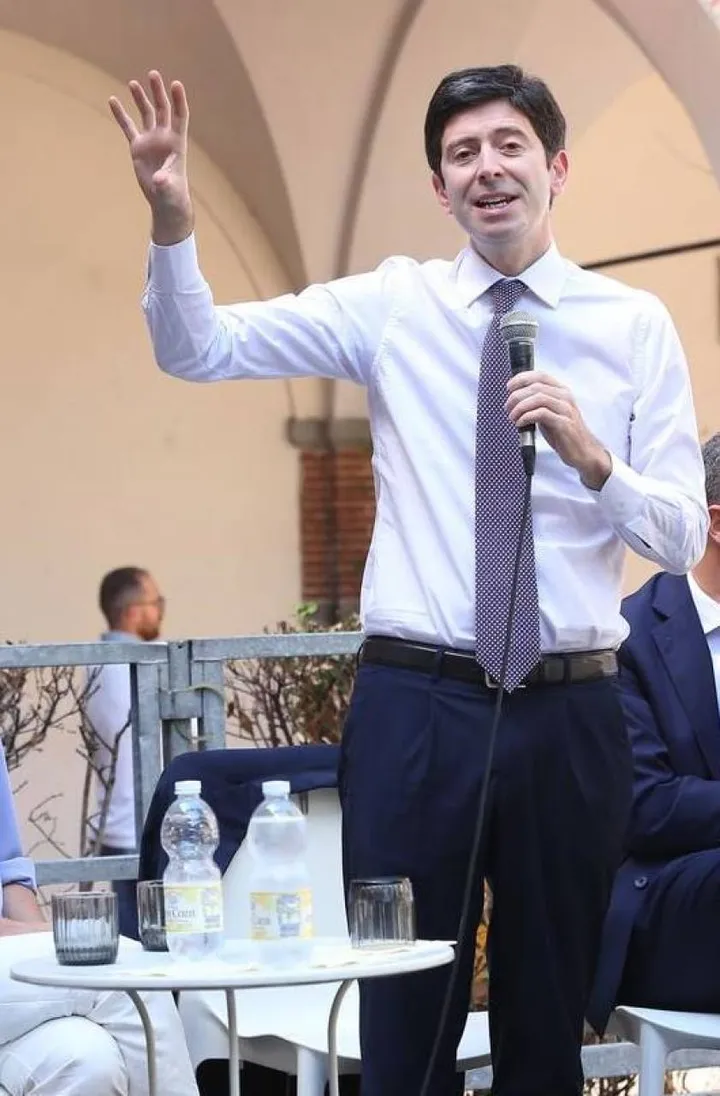 Il ministro Roberto Speranza a Firenze per la campagna elettorale