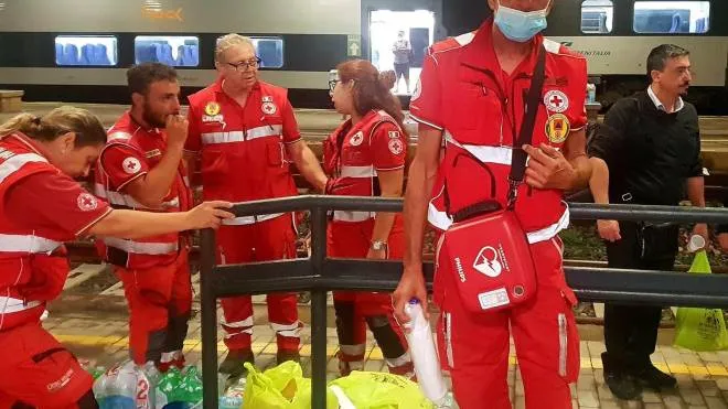 I volontari della Croce rossa in stazione a Orbetello per i servizi di Protezione civile