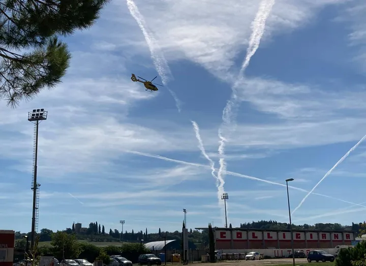 L’elicottero Pegaso è atterrato a Colle. allo stadio Gino Manni de La Badia
