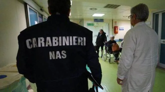 Perquisizioni anche in ospedale dei carabinieri del Nas e della Procura