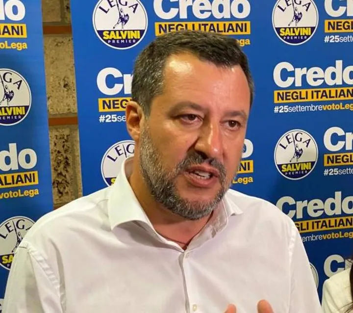 Matteo Salvini ieri a Terni. con il sindaco Leonardo Latini e la senatrice ternana. Valeria Alessandrini