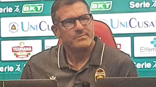 L’allenatore Cristiano Lucarelli