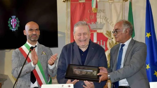 Vincenzo Mollica riceve la cittadinanza onoraria