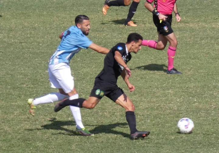 Il protagonista della sfida è stato Edoardo Mariani che ha firmato due gol, gli altri di Mattiolo e di Veneroso