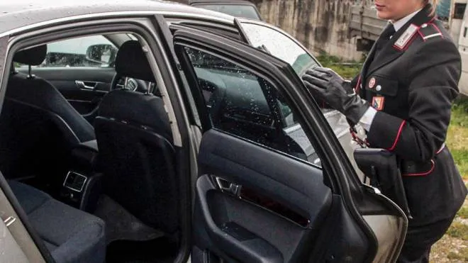 L’indagine dei carabinieri sui furti su auto si è conclusa con due misure cautelari