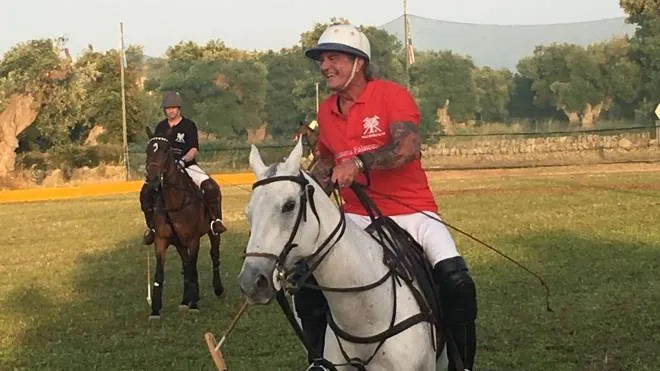 Franco Piazza, 63 anni sulle spalle, tecnico federale delle Nazionali azzurre di. polo, oltre cinquant’anni in sella a un cavallo