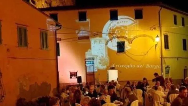 Il borgo medievale di Casciana Terme torna ad ospitare le opere di artisti locali e nel prossimo fine settimana propone la Via dell’Arco