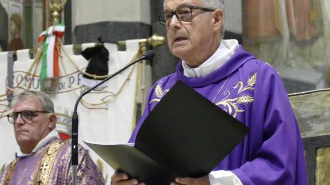 Il vescovo di Prato, monsignor Giovanni Nerbini (foto Attalmi)