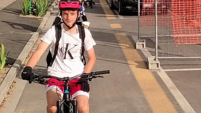 Gli studenti dell’Empolese Valdelsa potranno andare a scuola in bici più facilmente. Arrivano le ciclostazioni negli istituti