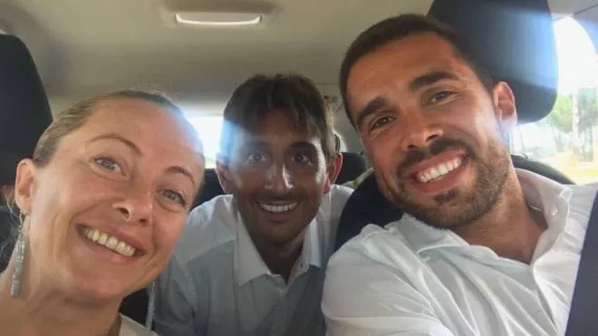Il selfie di Francesco Michelotti con Giorgia Meloni e Giovanni Donzelli