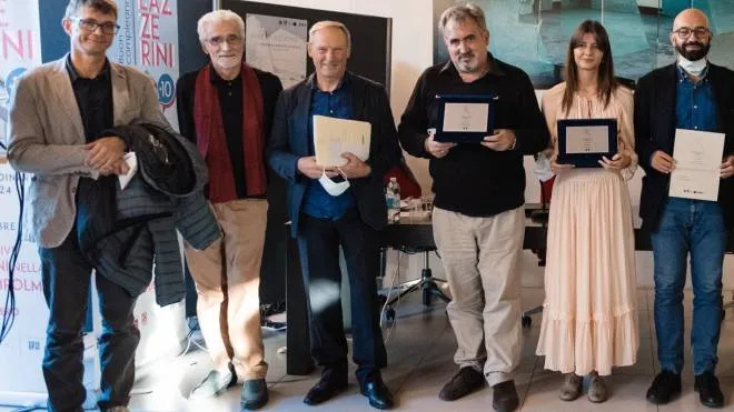 Giovanni Nuti e alcuni finalisti dell’edizione del Premio del 2020
