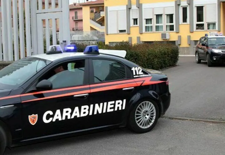 Provvidenziale l’intervento dei carabinieri in aiuto del canoista in difficoltà