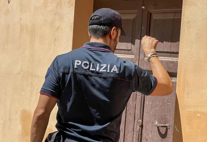 Gli agenti del Commissariato di Polizia di Foligno sono intervenuti per calmare gli animi tra due vicini di casa di 70 e 80 anni