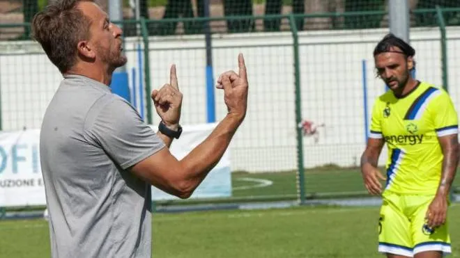 Simone Venturi. , l’allenatore ’giochista’ del Real Forte Querceta (Foto Umicini)