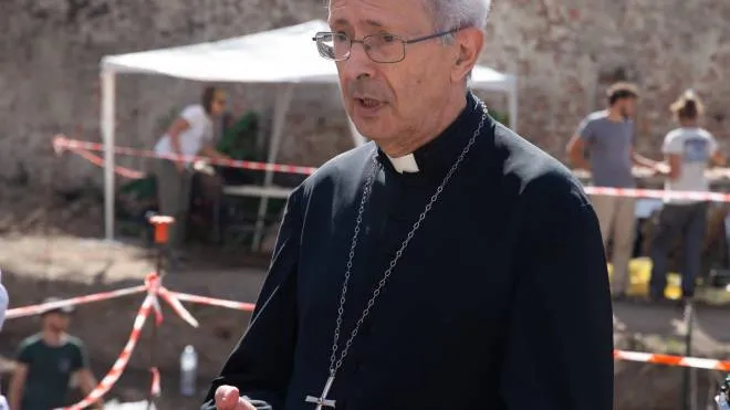 L’arcivescovo di Pisa, Giovanni Paolo Benotto (72 anni)