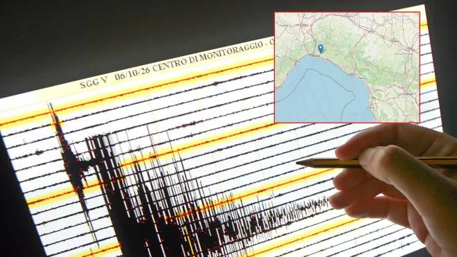Una scossa di terremoto registrata da un sismografo dell'Osservatorio vesuviano di Napoli, in un'immagine del 26 ottobre 2006.                       CIRO FUSCO / ANSA