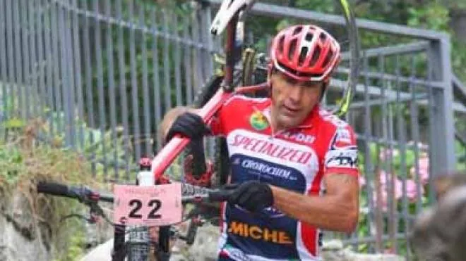 Francesco Casagrande nel mountain bike
