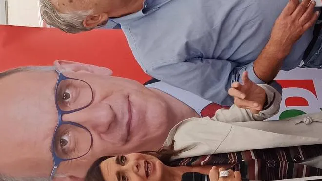 Da sinistra, Laura Boldrini, eletta nel listino plurinominale e Vincenzo Ceccarelli, battuto all’uninominale della Camera