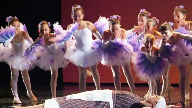 Le piccole allieve della New Ballet in uno dei tanti spettacoli