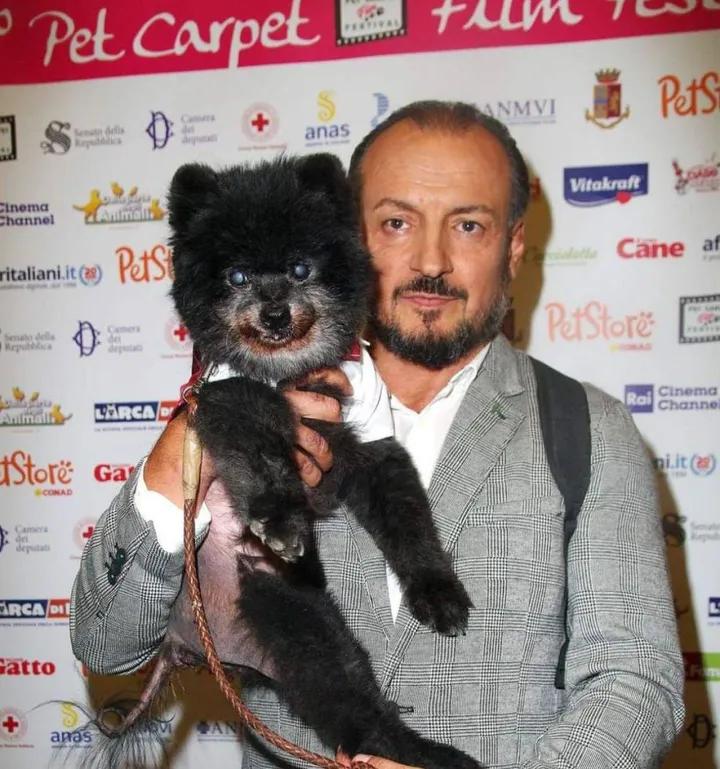 Roberto Cirillo con Cicci protagonista del Pet Carpet Film Festival che si è svolto a Roma