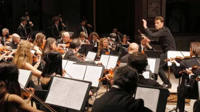 L’Orchestra dell’Università di Pisa diretta dal maestro Manfred Giampietro