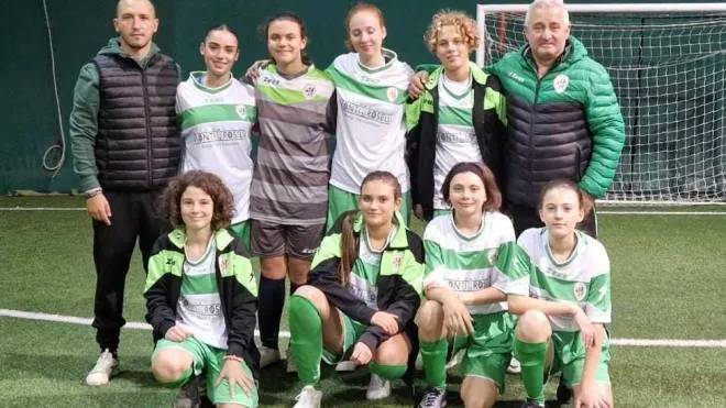 La squadra Under 15 calcio a 5 femminile della Fortis Juventus
