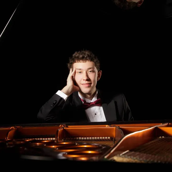 Il pianista Rafael Lipstein eseguirà tutte «opere per la sola mano sinistra»